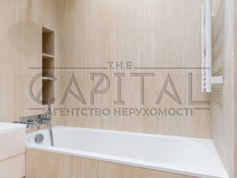 квартира за адресою Причальна вул., 8