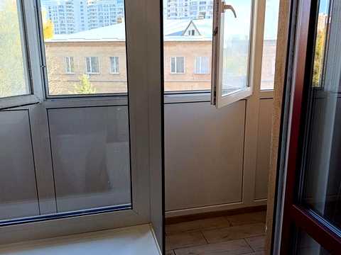 квартира за адресою Євгена Коновальця вул. (Щорса), 36-Е