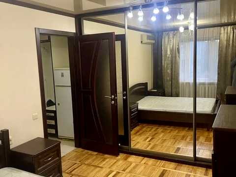 квартира за адресою Лахтинська вул., 2/6
