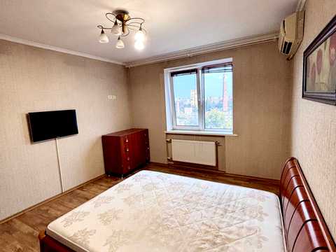 квартира за адресою житловий масив Тополя-1 вул., 18