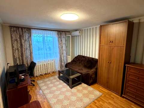 квартира за адресою Калинова вул., 74