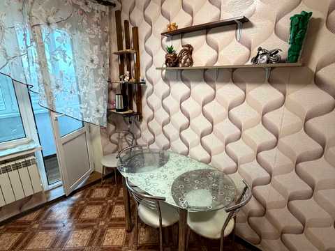 квартира за адресою Калинова вул., 74