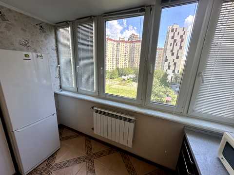 квартира за адресою Анни Ахматової вул., 39-А