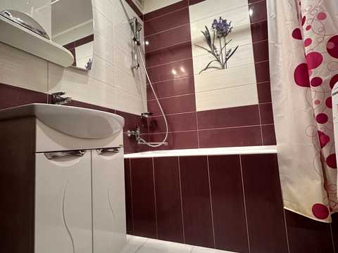 квартира за адресою Анни Ахматової вул., 39-А
