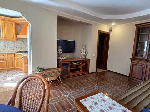 квартира по адресу Метростроевская ул., 5