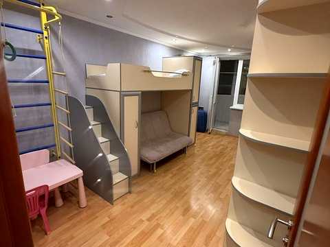 квартира по адресу Метростроителей ул., 40