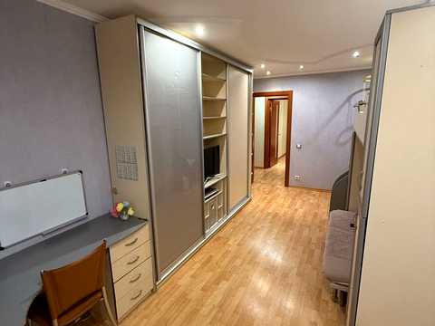 квартира по адресу Метростроителей ул., 40