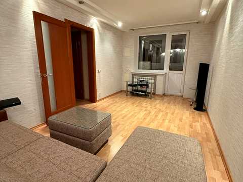 квартира по адресу Метростроителей ул., 40