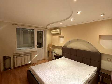 квартира по адресу Метростроителей ул., 40