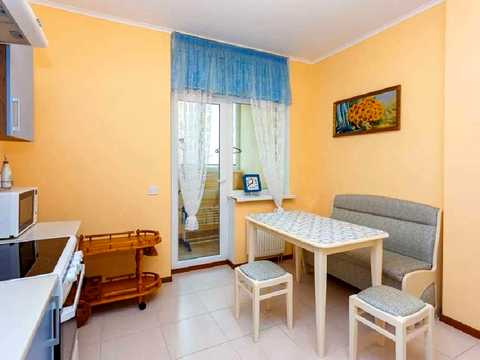 квартира за адресою Сім'ї Кульженків вул. (Петра Дегтяренка), 31-А