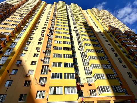 квартира за адресою Сім'ї Кульженків вул. (Петра Дегтяренка), 31-А