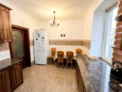 квартира за адресою Львів, Євгена Коновальця вул. (), 93
