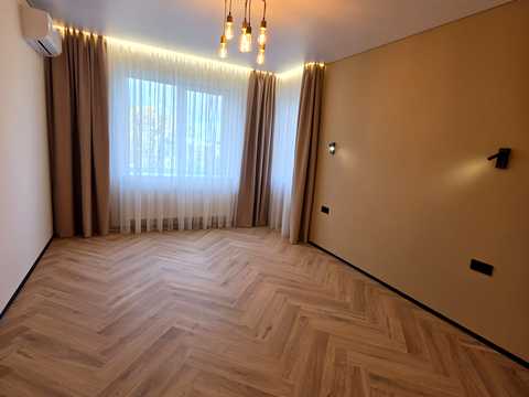 квартира за адресою Чорновола вул., 123-А