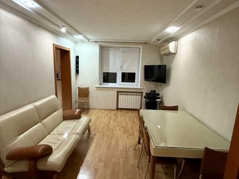 квартира по адресу Метростроителей ул., 40