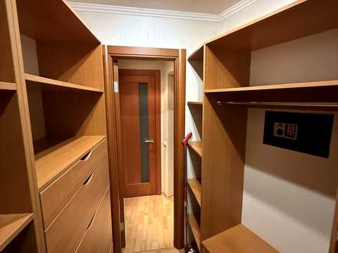 квартира по адресу Метростроителей ул., 40