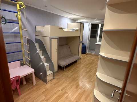 квартира по адресу Метростроителей ул., 40