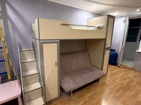 квартира по адресу Метростроителей ул., 40