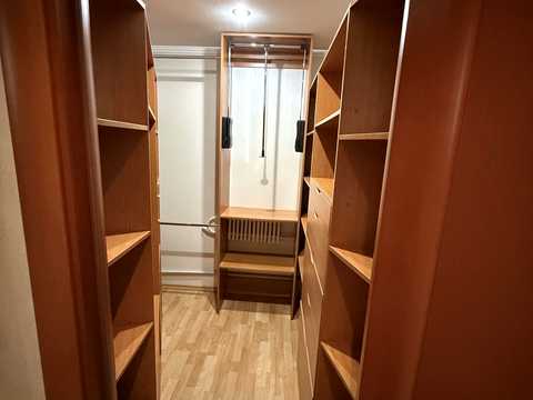 квартира по адресу Метростроителей ул., 40