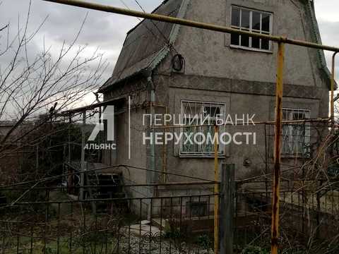 будинок за адресою с. Малодолинське, Вишнева