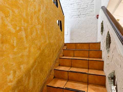 комерційна за адресою Миколи Бажана просп., 14