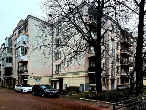 комерційна за адресою Шовковична вул., 7-А