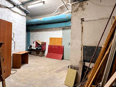комерційна за адресою Львівська пл., 4