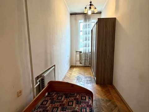 квартира за адресою Богдана Хмельницького вул., 63