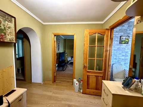 квартира за адресою Космонавтів вул., 108-А