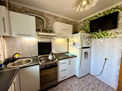 квартира за адресою Космонавтів вул., 108-А