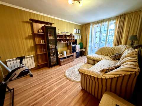 квартира за адресою Космонавтів вул., 108-А