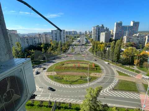 квартира по адресу Зои Гайдай ул., 12/10