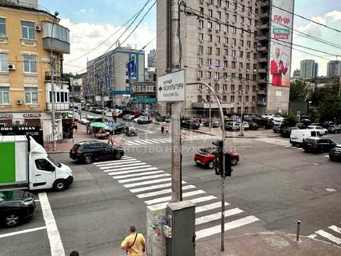 комерційна за адресою Антоновича вул. (Горького), 50