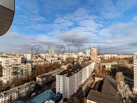 комерційна за адресою Кловський узвіз, 7