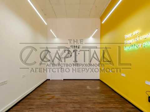 комерційна за адресою Володимирська вул., 9