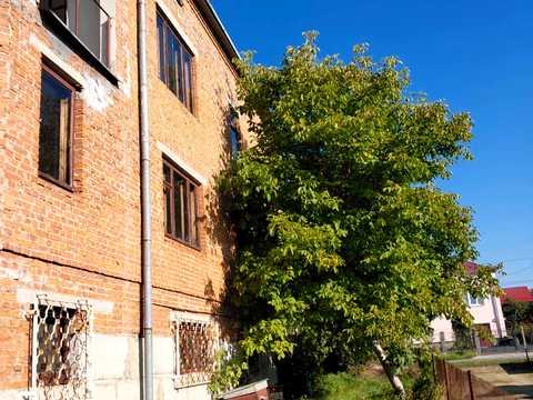 комерційна за адресою Устима Кармалюка вул., 20