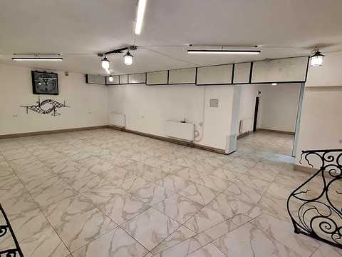 комерційна за адресою Жасминова вул., 11