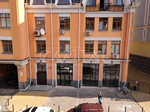 комерційна за адресою Дегтярна вул., 5