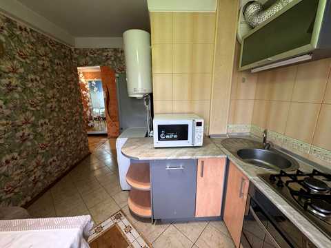квартира за адресою Запоріжжя, Шкільна вул. (Героїв Сталінграда), 10