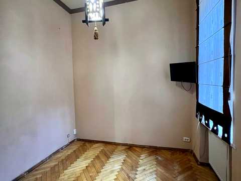 квартира за адресою Водна вул., 4