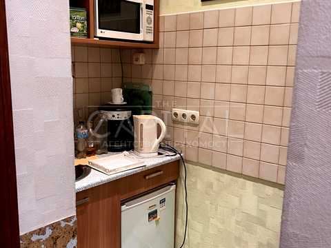 комерційна за адресою Мала Житомирська вул., 18