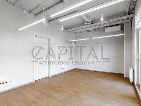 комерційна за адресою Спаська вул., 5