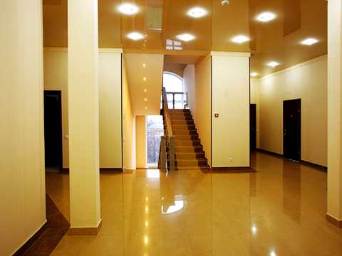 комерційна за адресою Кудрявський узвіз, 4