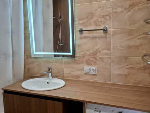 квартира за адресою Олеся Бердника вул., 1-Г
