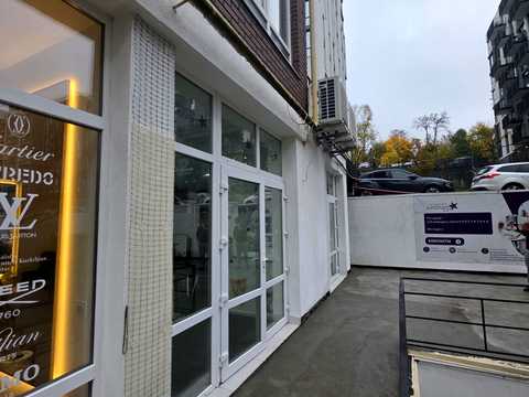 комерційна за адресою Львів, Малоголосківська вул., 44