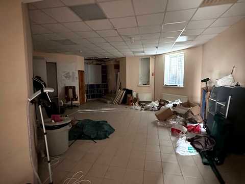комерційна за адресою Боголюбова вул., 14