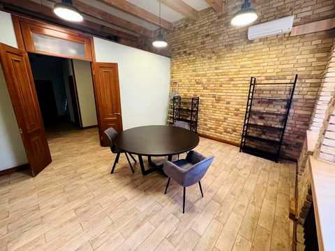 комерційна за адресою Велика Житомирська вул., 8/14