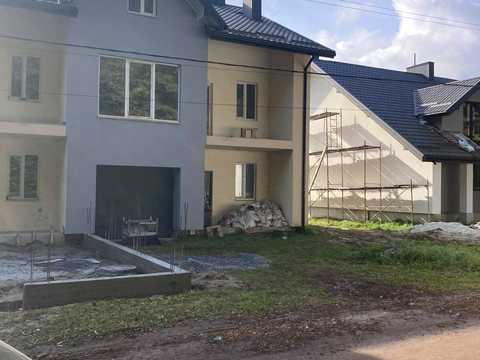 будинок за адресою Небесної Сотні