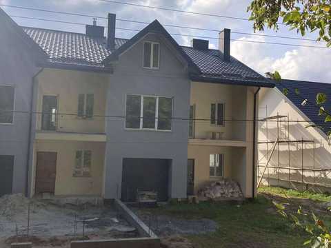 будинок за адресою Небесної Сотні