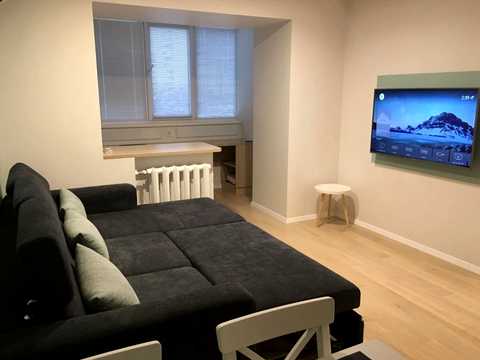 квартира за адресою Анни Ахматової вул., 3