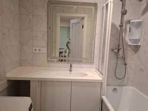 квартира за адресою Анни Ахматової вул., 3